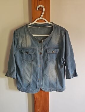 Women's Light Blue Denim Jacket - Casual Cropped Coat